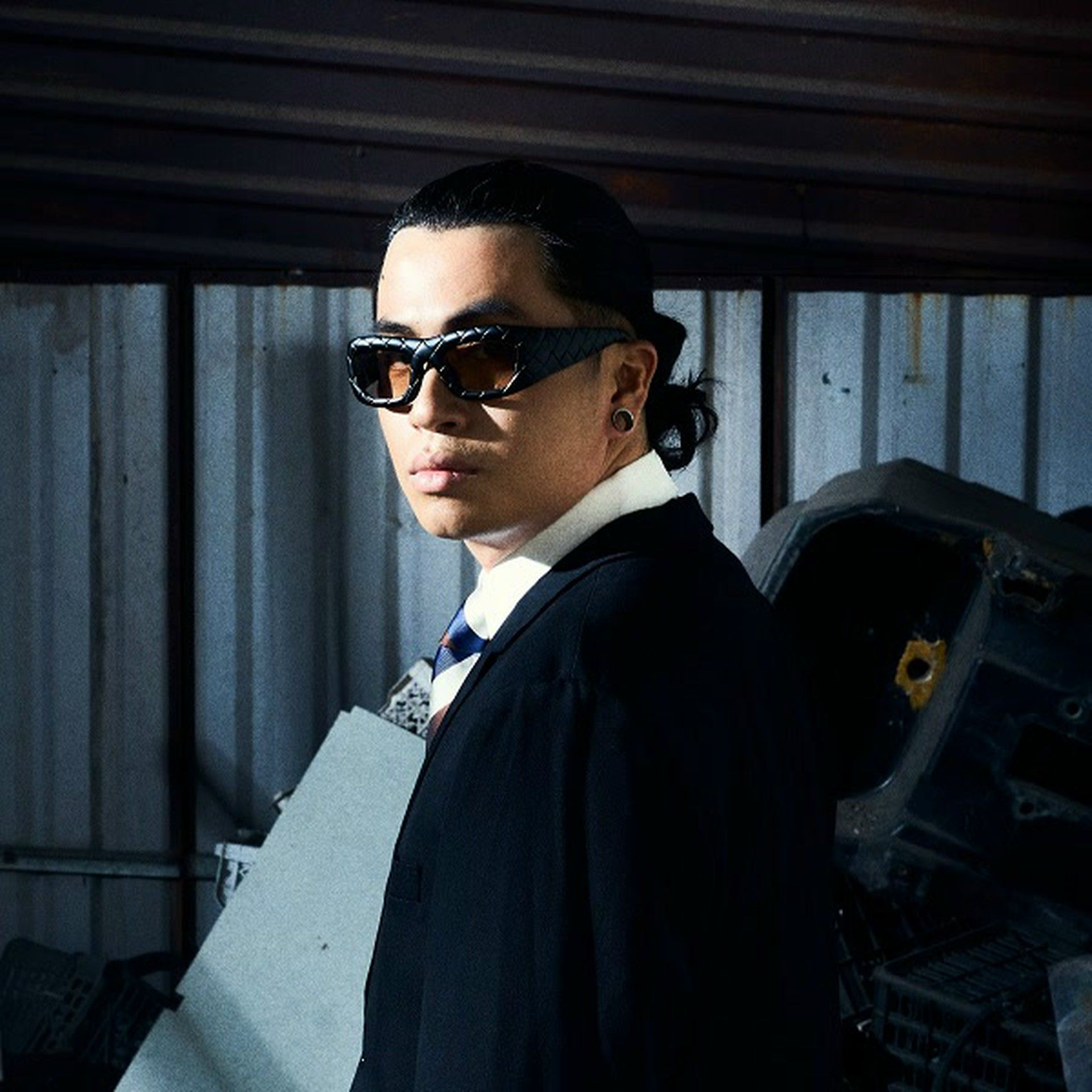 Kiên Ứng | NhacCuaTui